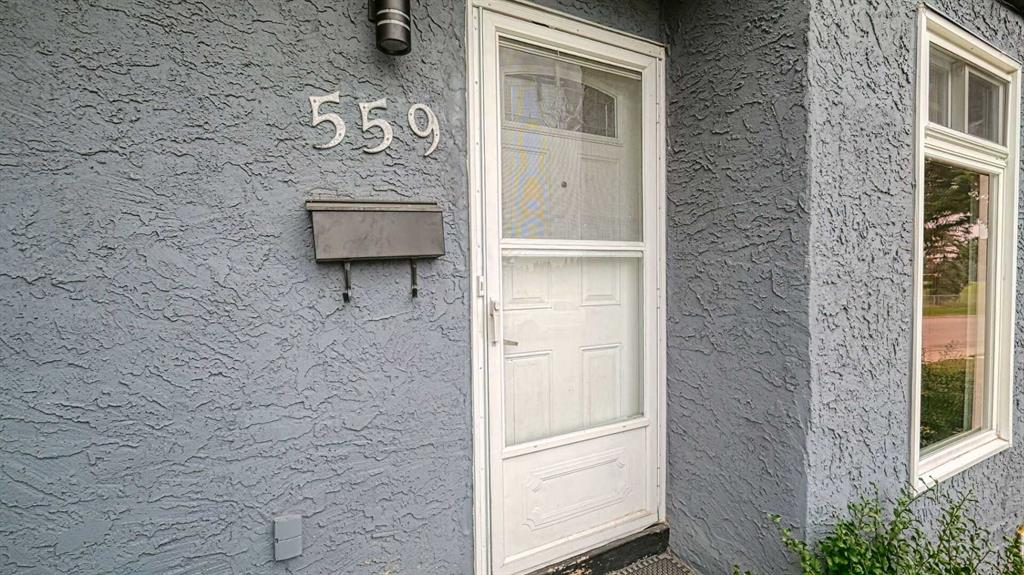 Picture for 559 Abinger Road NE