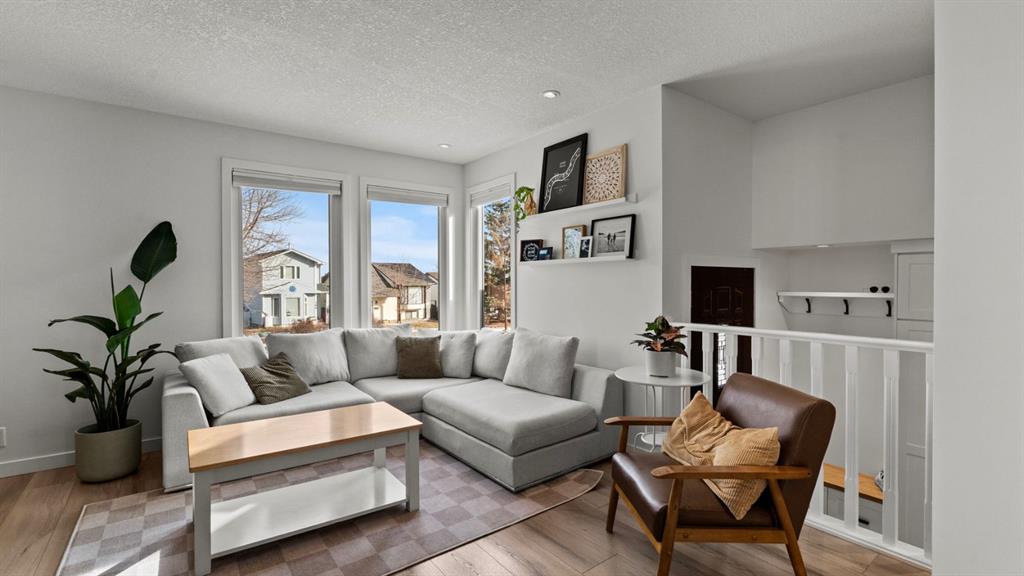 Picture for 161 Macewan Glen Drive NW