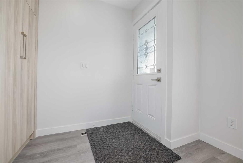 Picture for 152 Falconridge Crescent NE