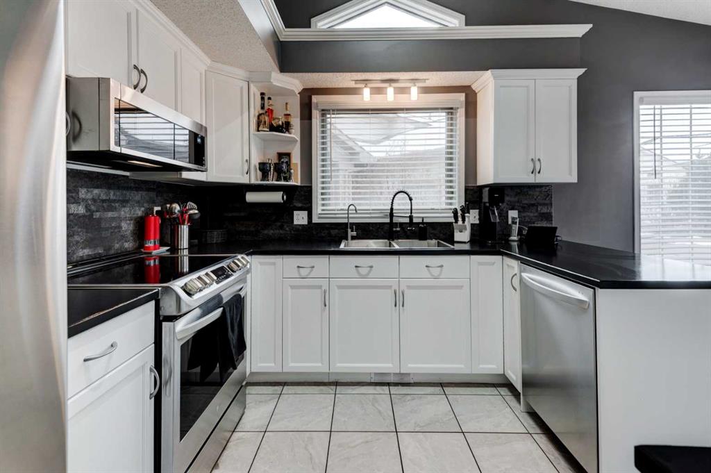 Picture for 66 Douglas Woods Park SE