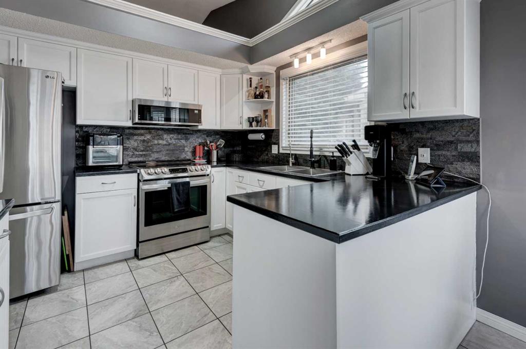 Picture for 66 Douglas Woods Park SE