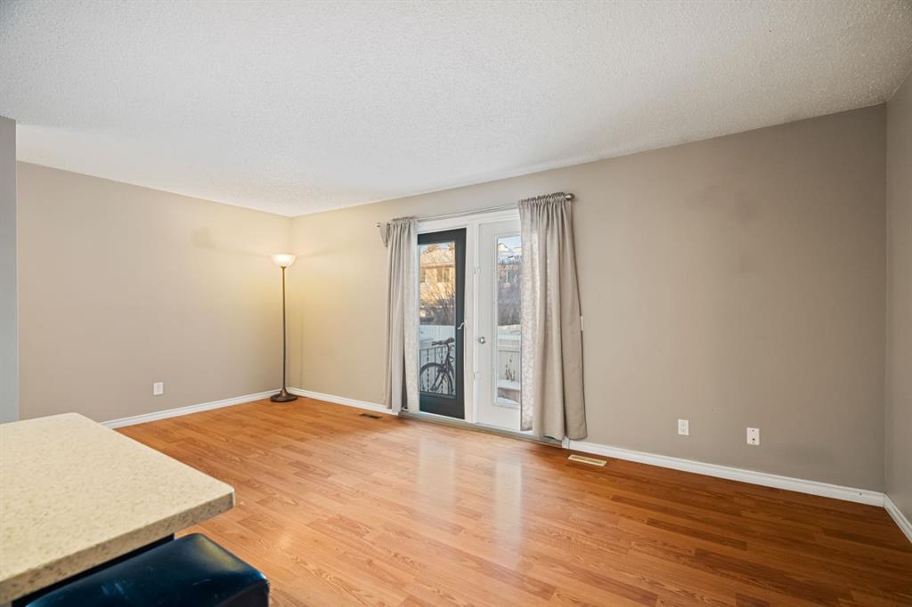 Picture for 338 Georgian Villas NE