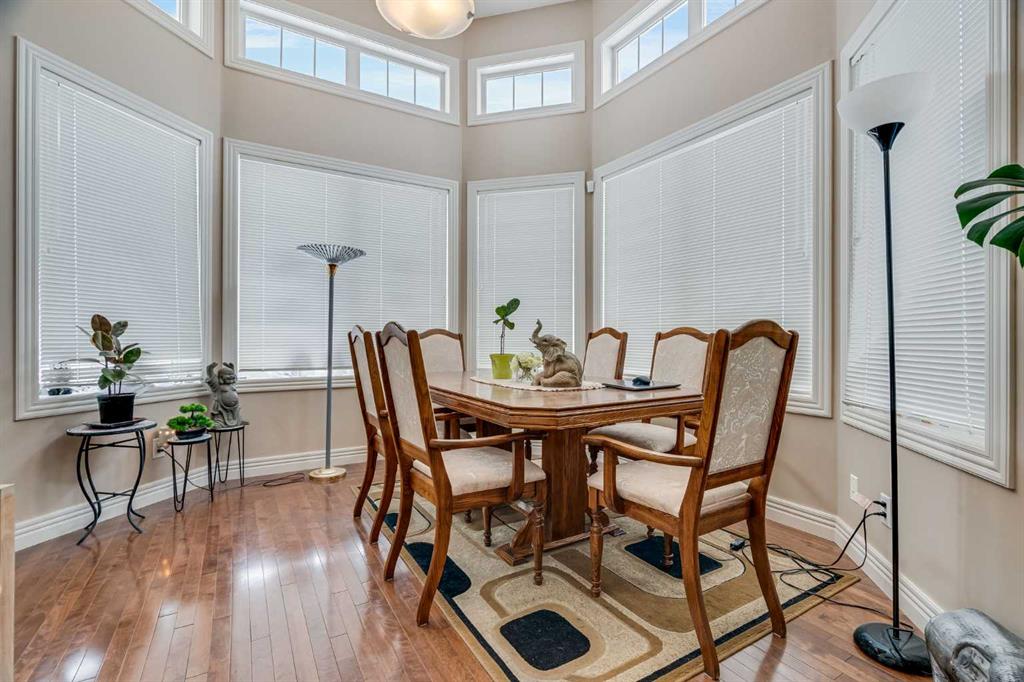 Picture for 3 Royal Oak Plaza NW