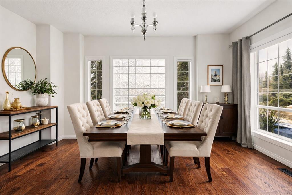 Picture for 1560 Strathcona Drive SW