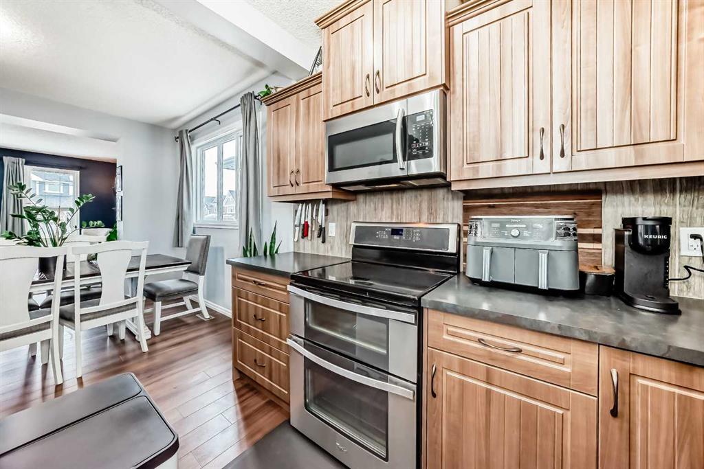 Picture for 94 River Heights Green 