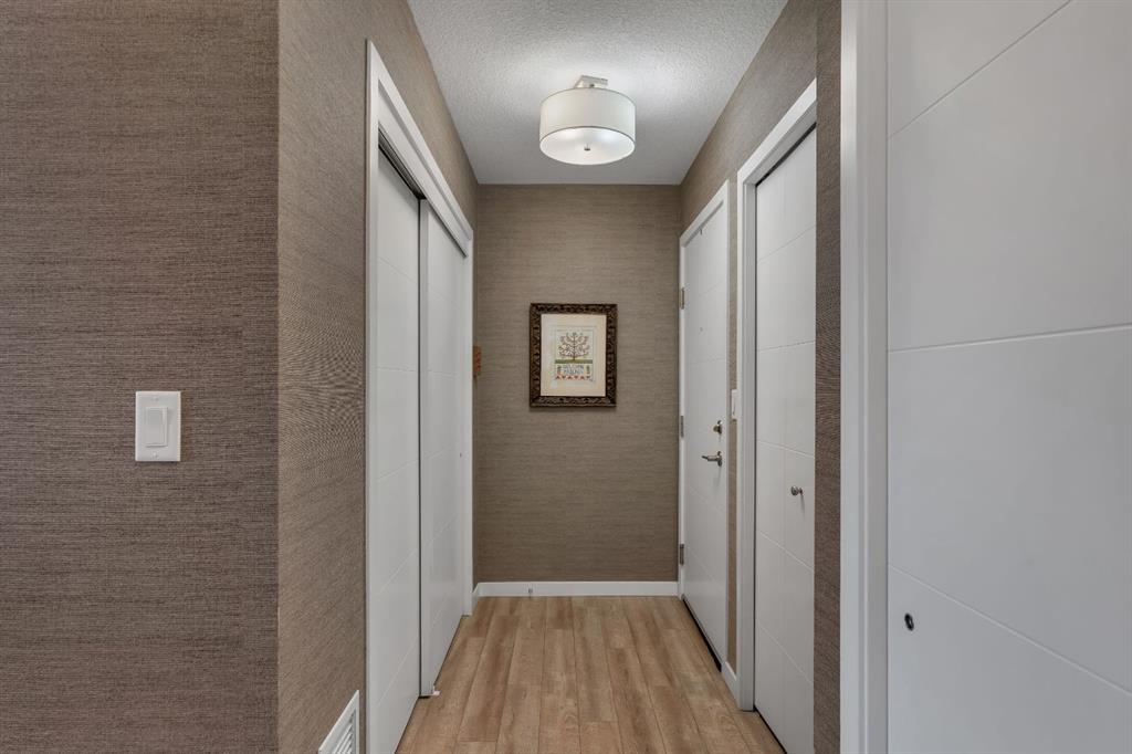 Picture for 315, 11 Mahogany Circle SE