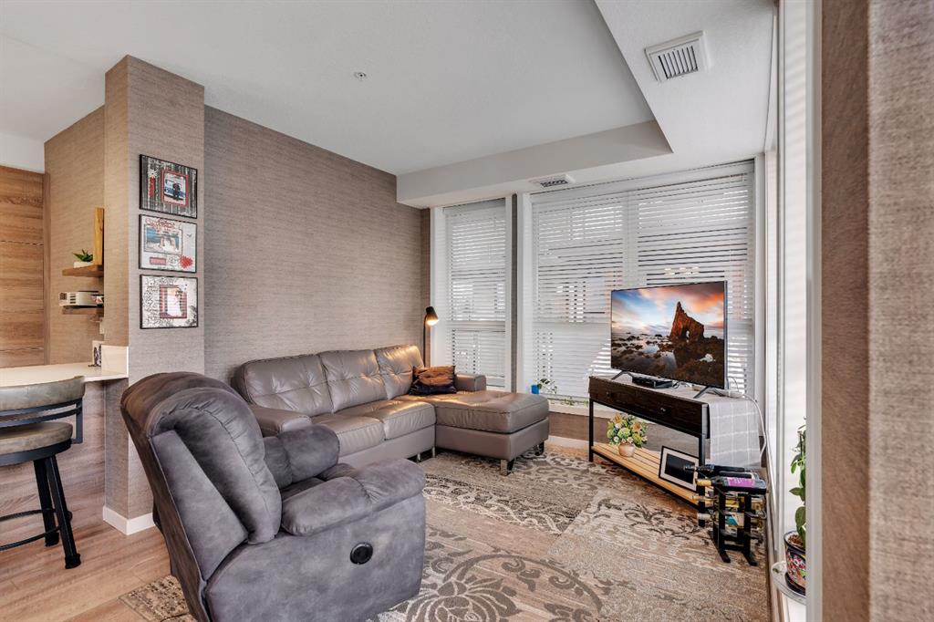 Picture for 315, 11 Mahogany Circle SE