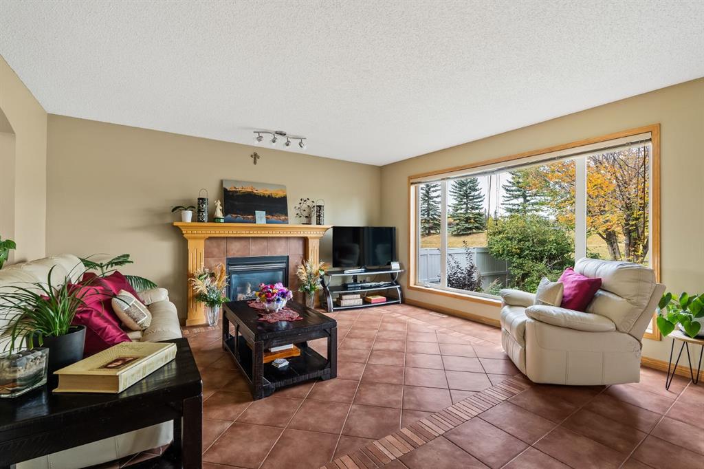 Picture for 120 Simcoe Close SW