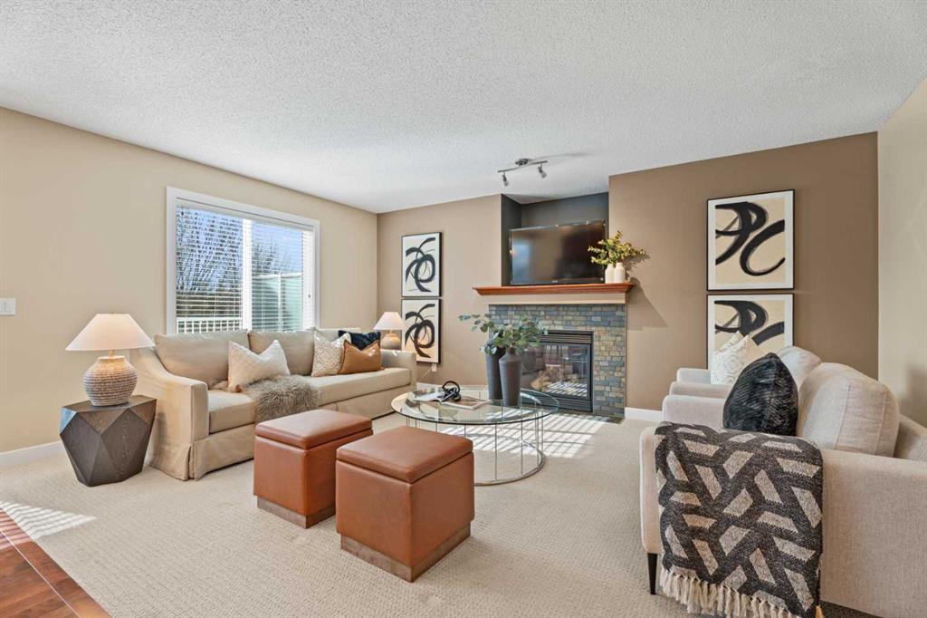 Picture for 17 Drake Landing Crescent 