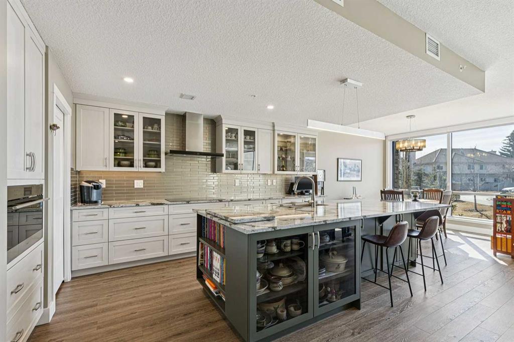 Picture for 312, 15 Cougar Ridge Landing SW