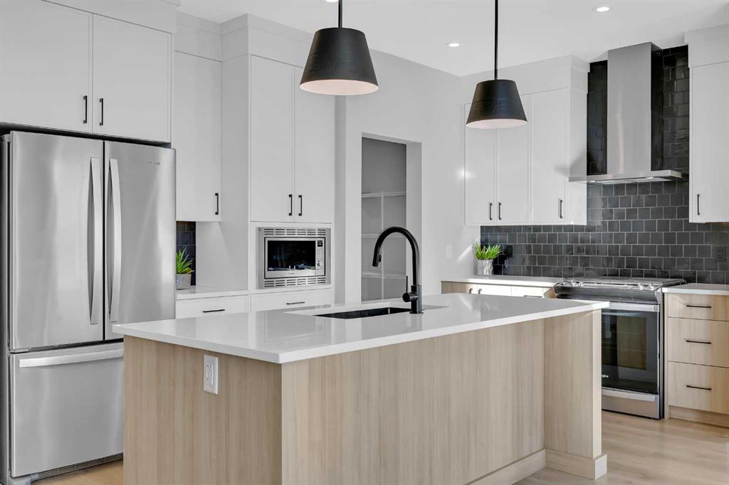 Picture for 42 Savoy Landing SE