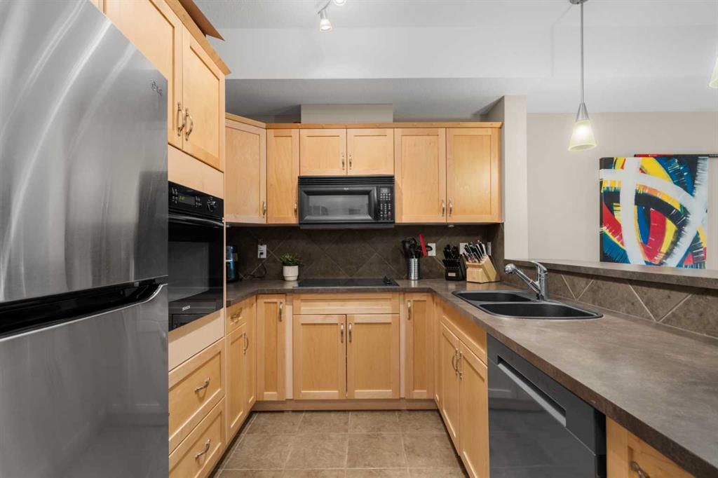 Picture for 117, 60 Royal Oak Plaza NW