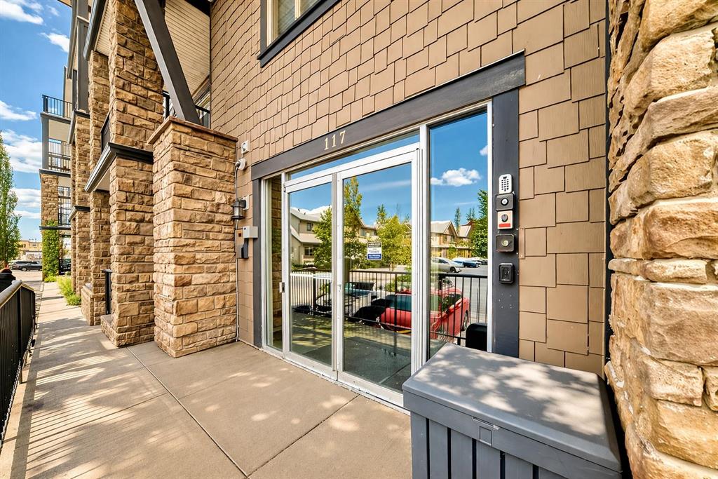 Picture for 311, 117 Copperpond Common SE