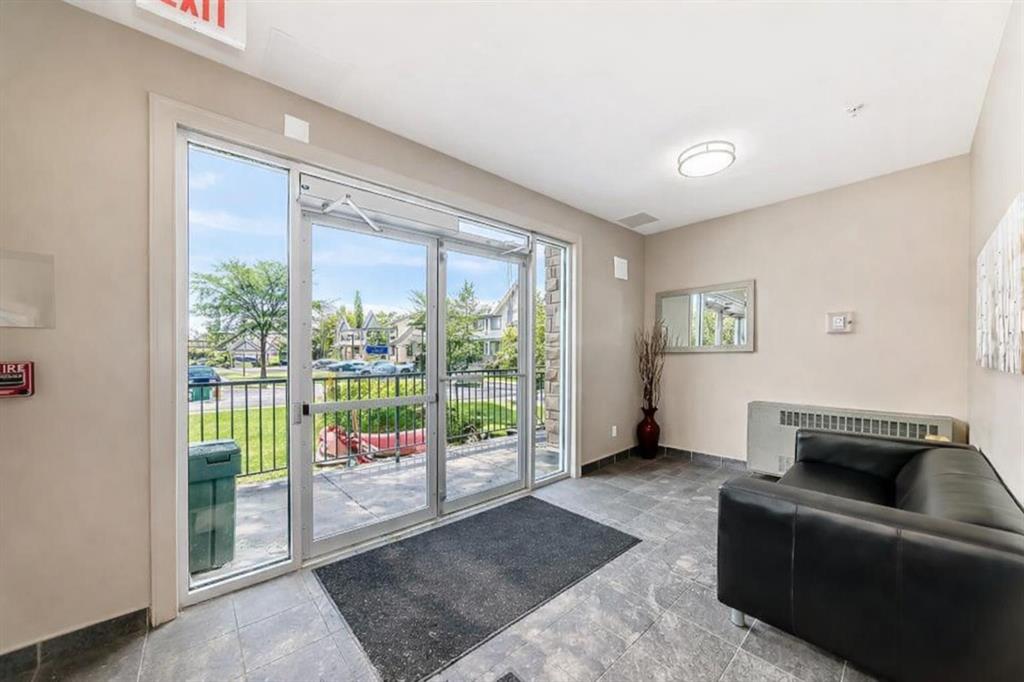 Picture for 311, 117 Copperpond Common SE