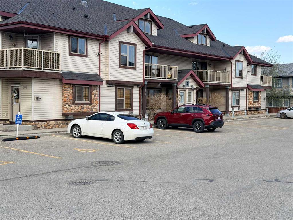 Picture for 104, 4 Everridge Square SW