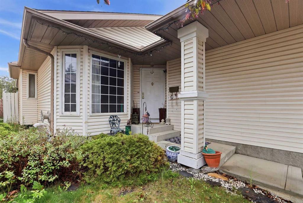 Picture for 866 Applewood Drive SE