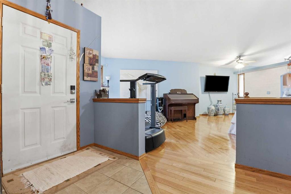 Picture for 866 Applewood Drive SE