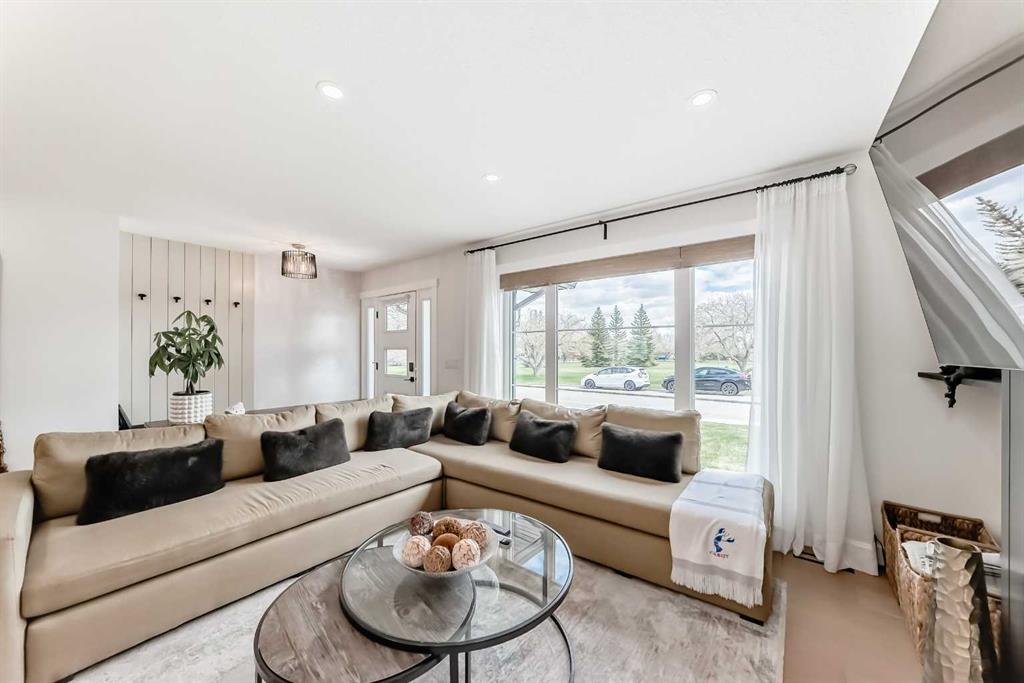 Picture for 19 Mackay Drive SW