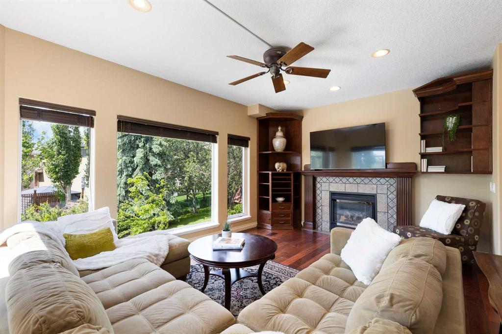 Picture for 410 Royal Crest Bay NW