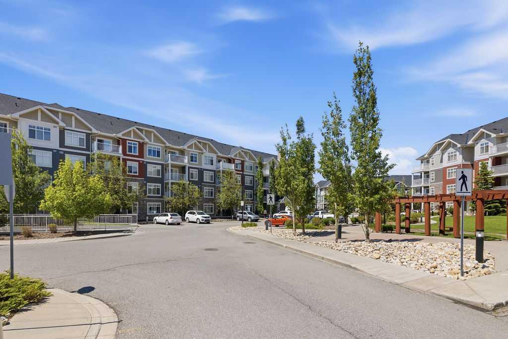 Picture for 6114, 155 Skyview Ranch Way NE