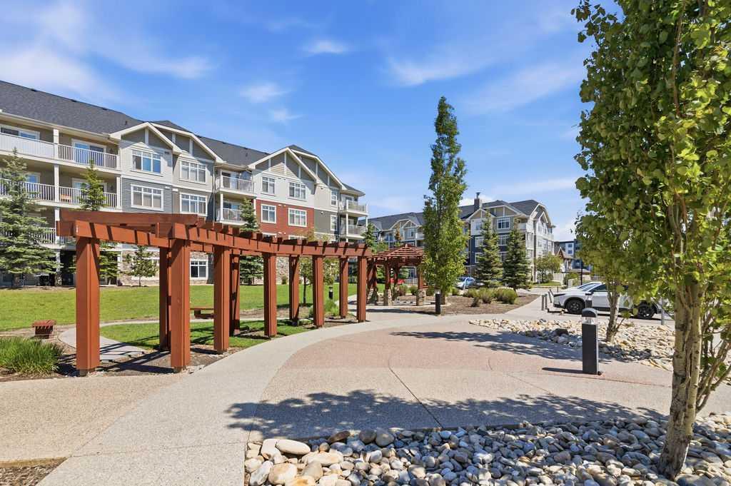 Picture for 6114, 155 Skyview Ranch Way NE