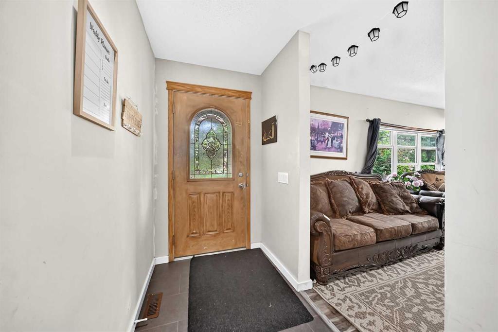 Picture for 311 72 Avenue NE
