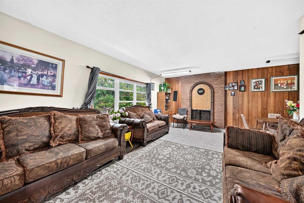 Picture for 311 72 Avenue NE