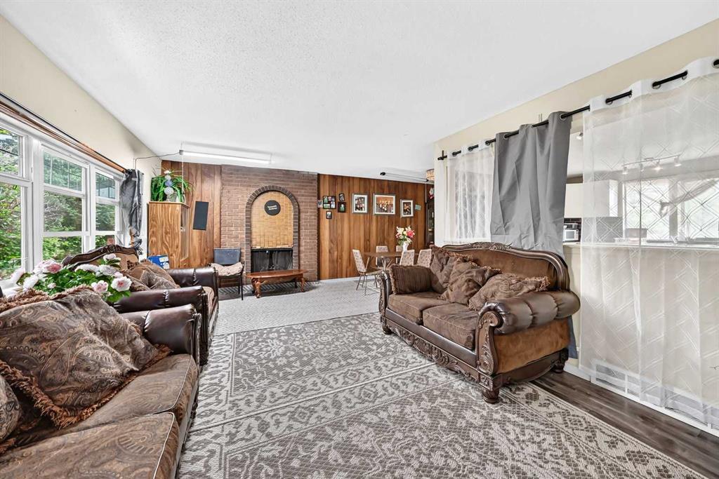 Picture for 311 72 Avenue NE