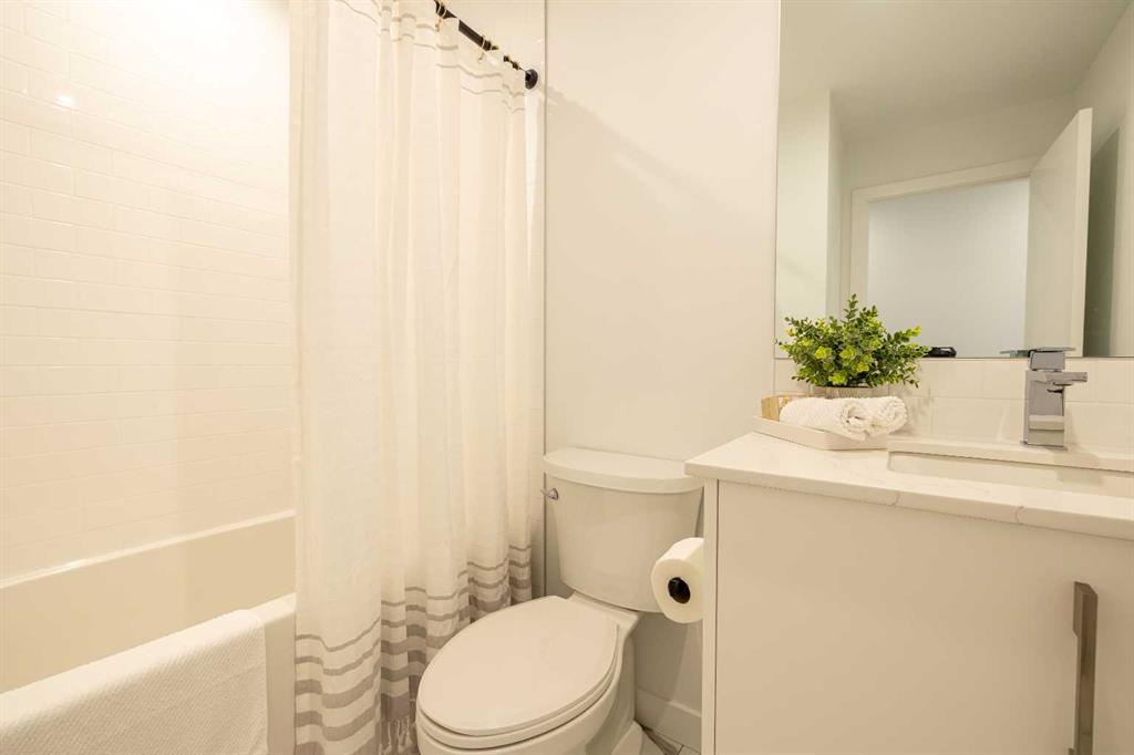 Picture for 307, 110 18A Street NW