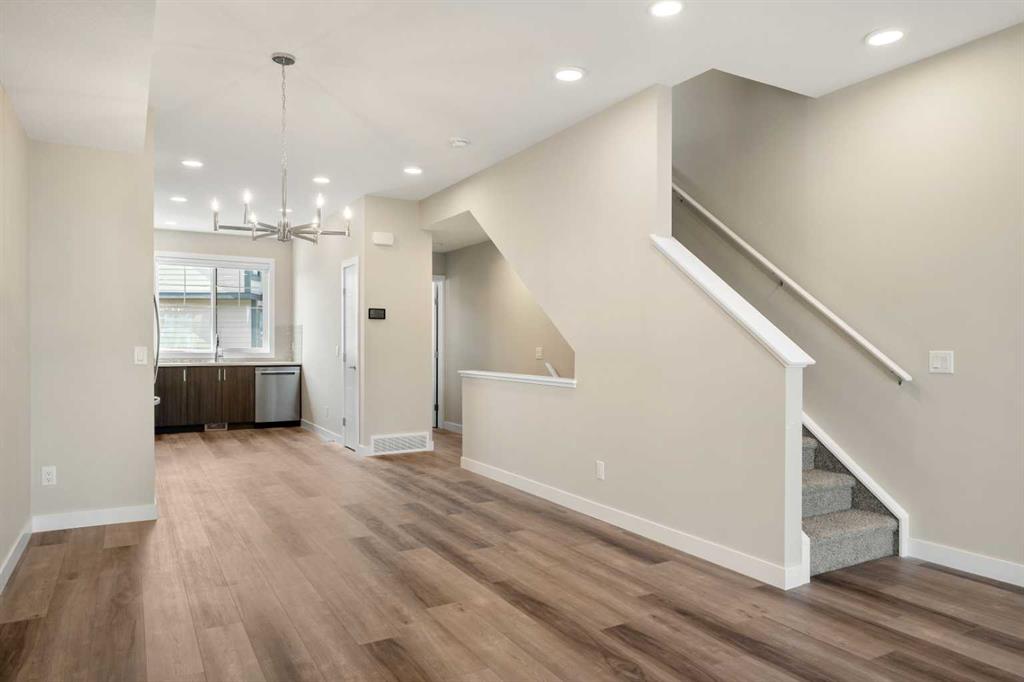 Picture for 72, 285 Chelsea Court 