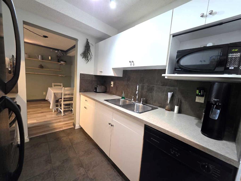 Picture for 108, 647 1 Avenue NE