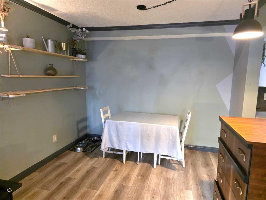 Picture for 108, 647 1 Avenue NE