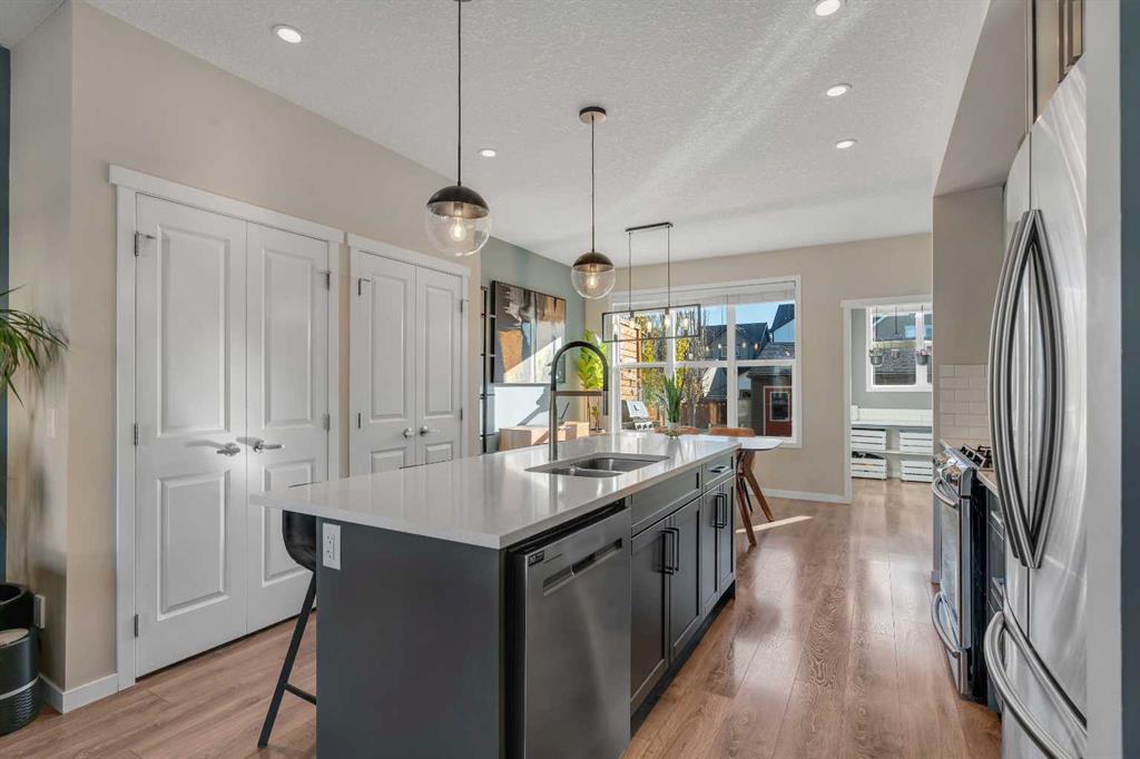 Picture for 84 Masters Heights SE