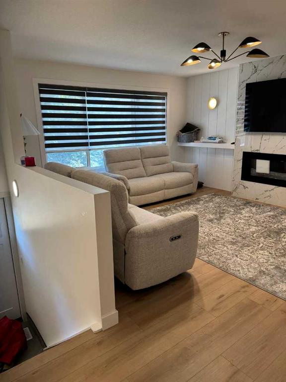 Picture for 387 Templeview Drive NE