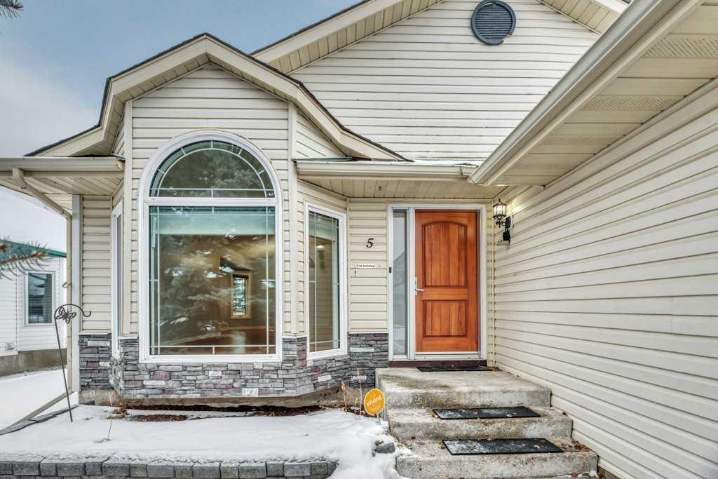 Picture for 5 Strathmore Lakes Crescent 