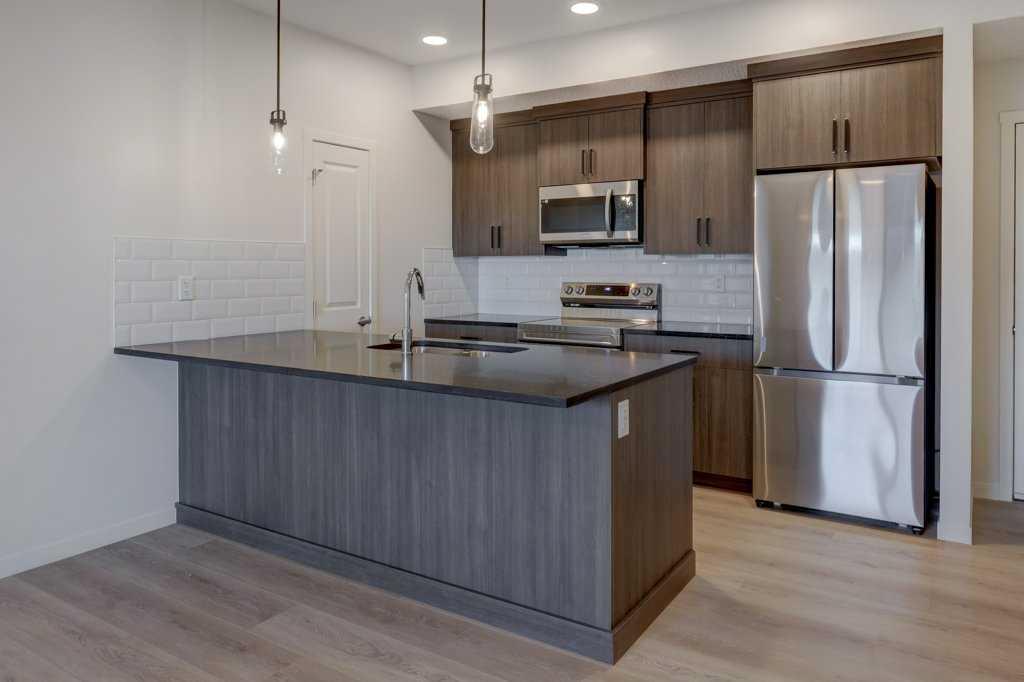 Picture for 211, 245 Edith Place NW