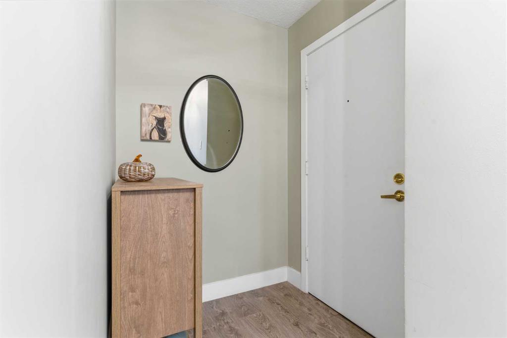 Picture for 604, 1015 14 Avenue SW