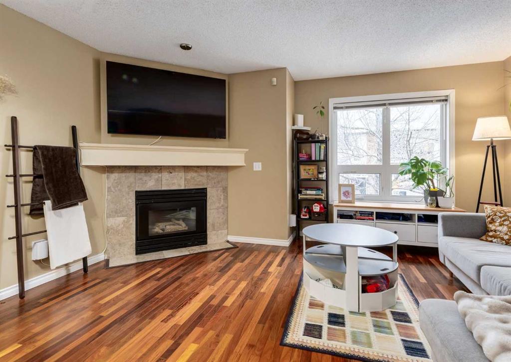 Picture for 4, 115 23 Avenue NE