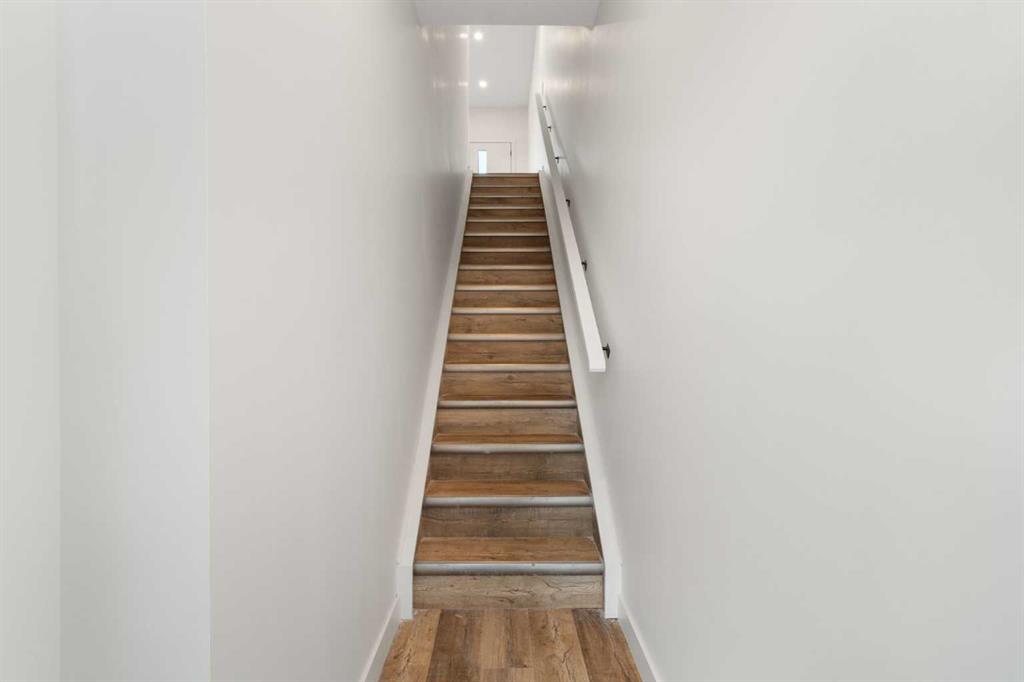 Picture for 208, 156 Park Street 