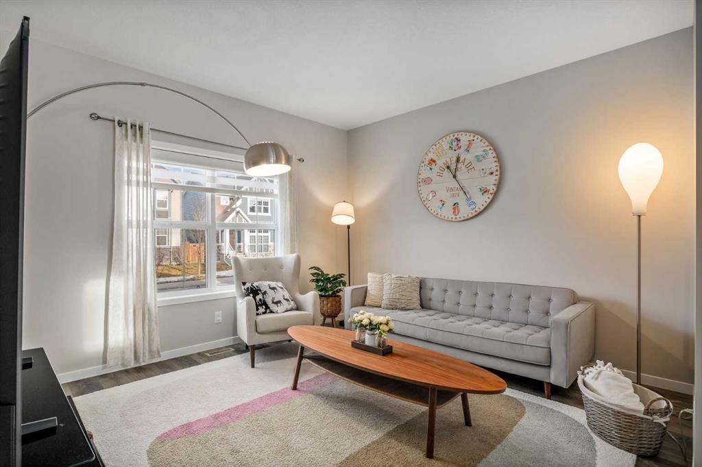 Picture for 63 Masters Crescent SE