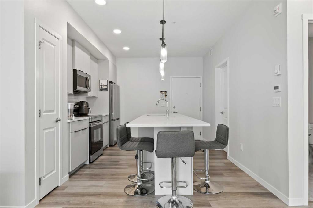 Picture for 1104, 220 Seton Grove SE