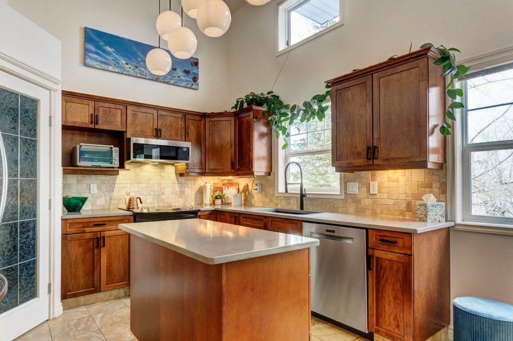 Picture for 105 Inglewood Grove SE