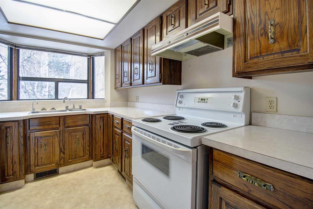 Picture for 203, 3719B 49 Street NW