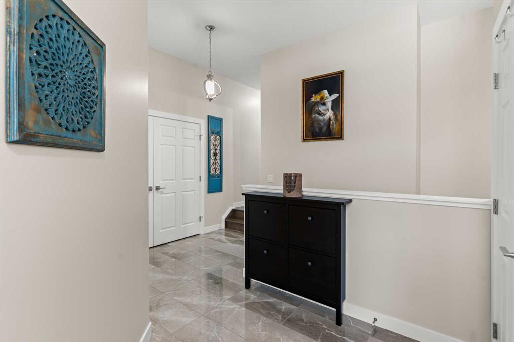 Picture for 18 Drake Landing Street 