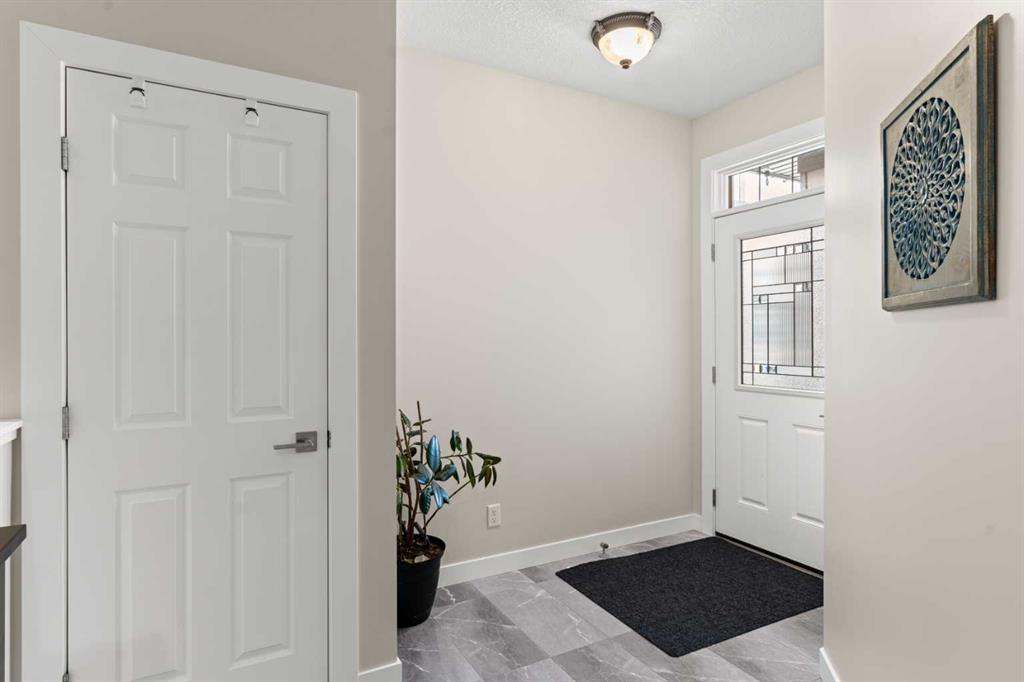 Picture for 18 Drake Landing Street 