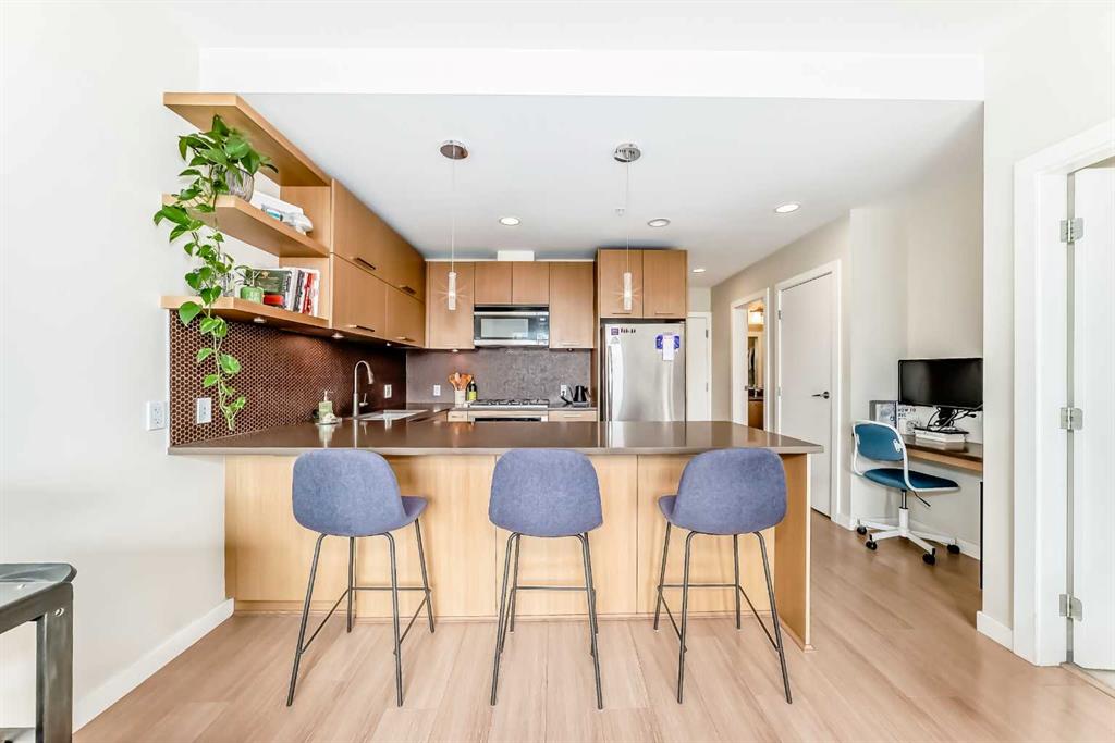 Picture for 120, 707 4 Street NE