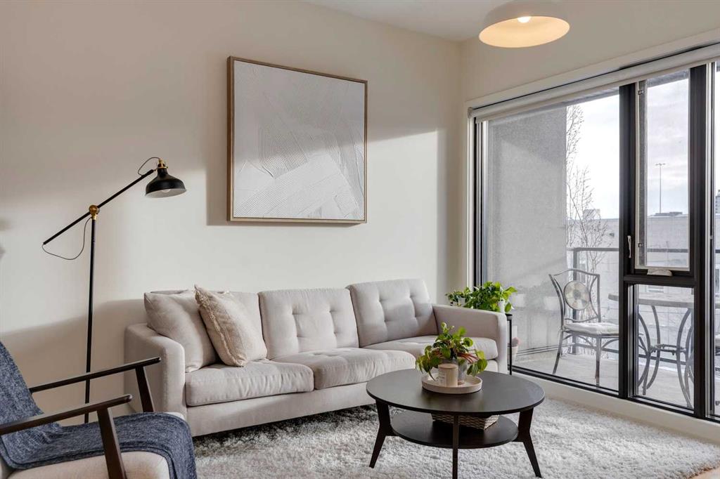 Picture for 202, 414 Meredith Road NE