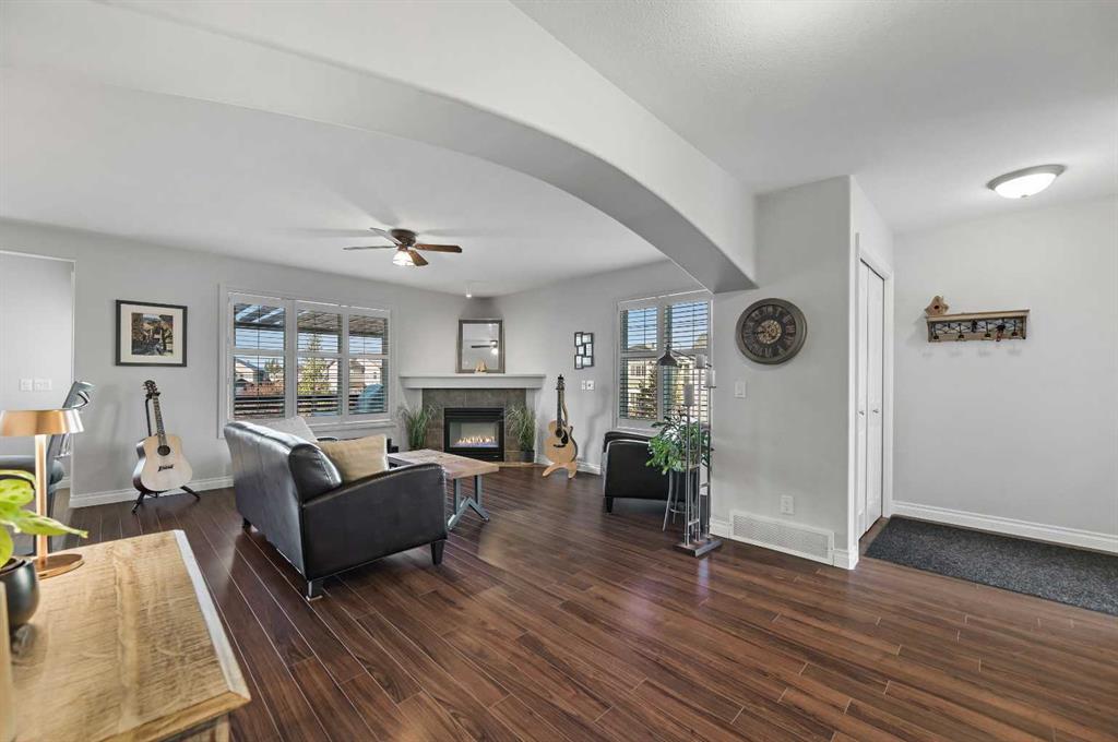 Picture for 60 Canoe Cove SW