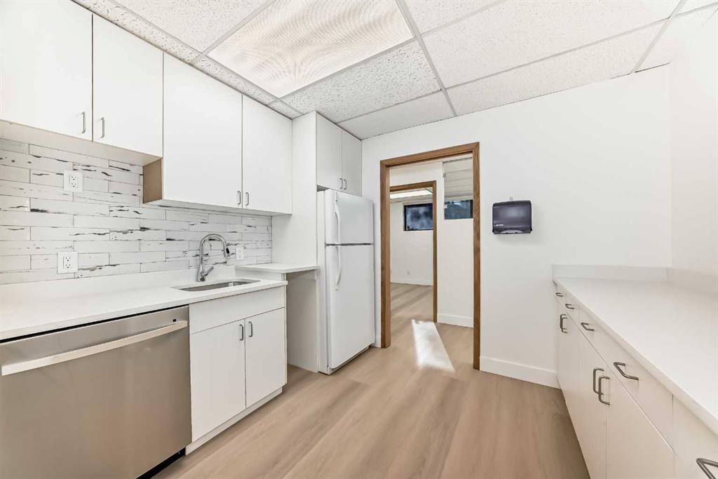 Picture for Lower, 2139 4 Avenue NW