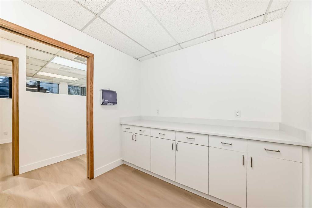 Picture for Lower, 2139 4 Avenue NW